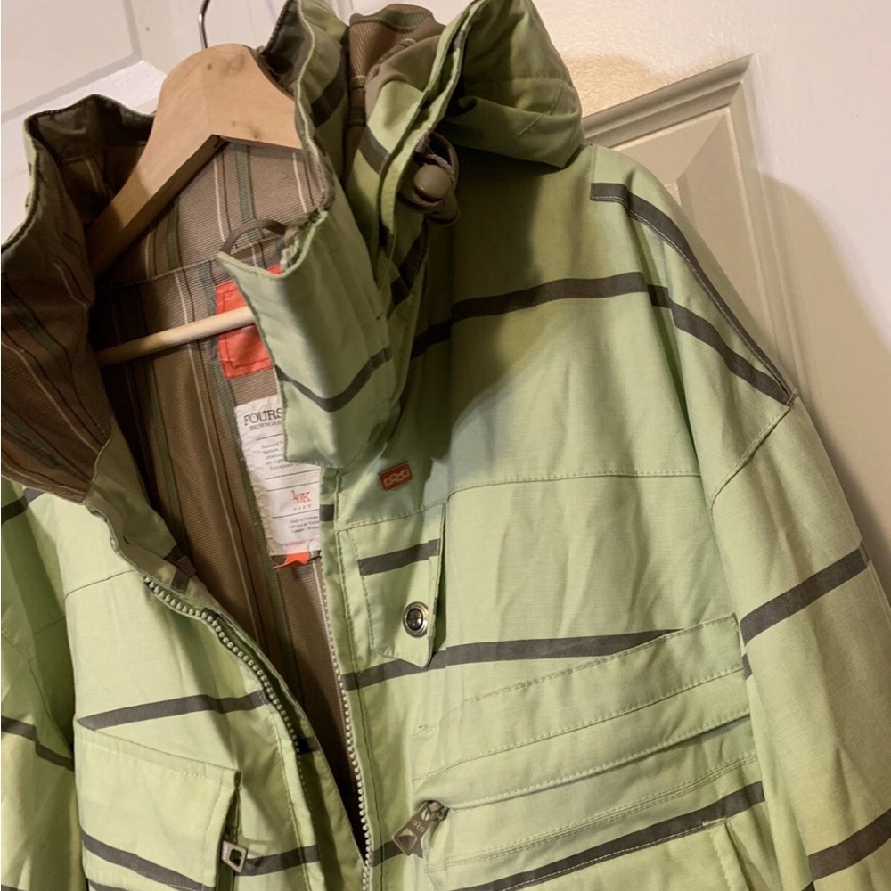 Foursquare‎ Snowboard 10k Outerwear jacket mens sz L green hooded gray striped